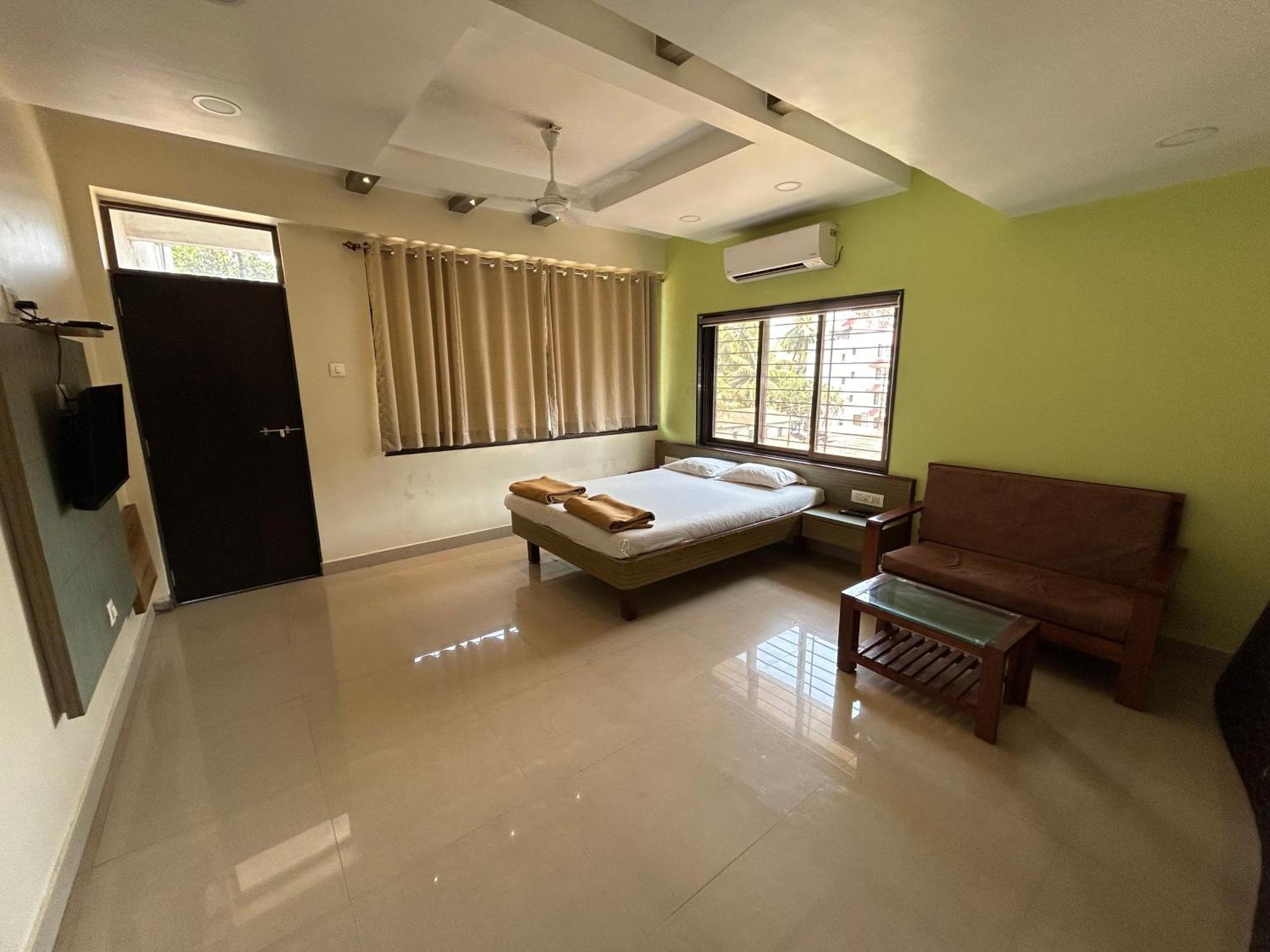 Hotel Aaba'S Gomantak Sawantwadi エクステリア 写真