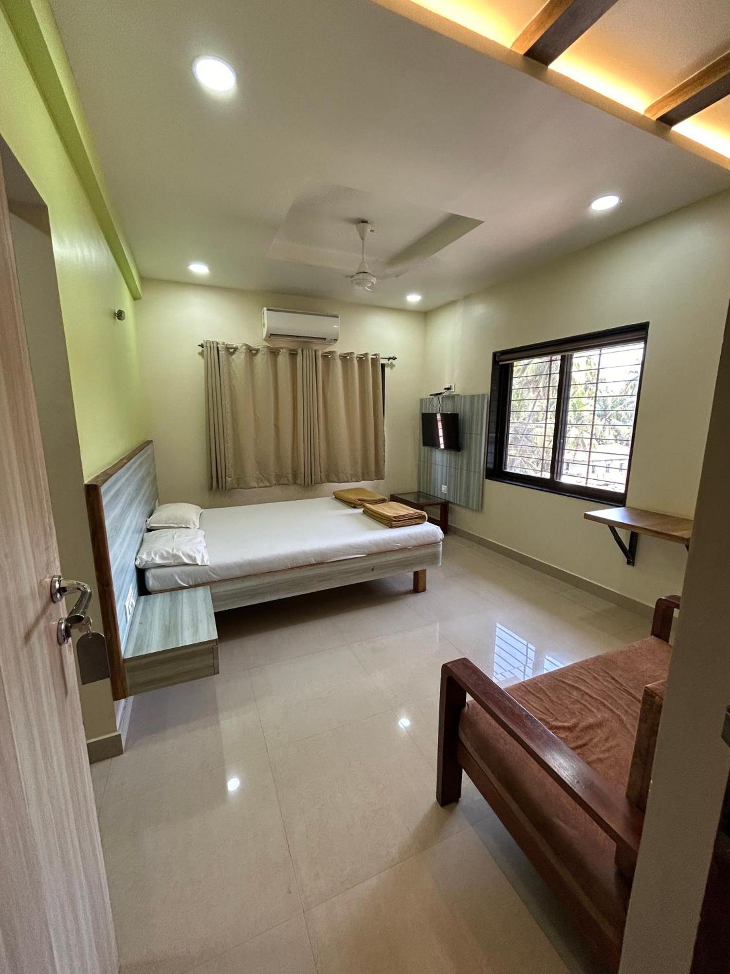 Hotel Aaba'S Gomantak Sawantwadi エクステリア 写真